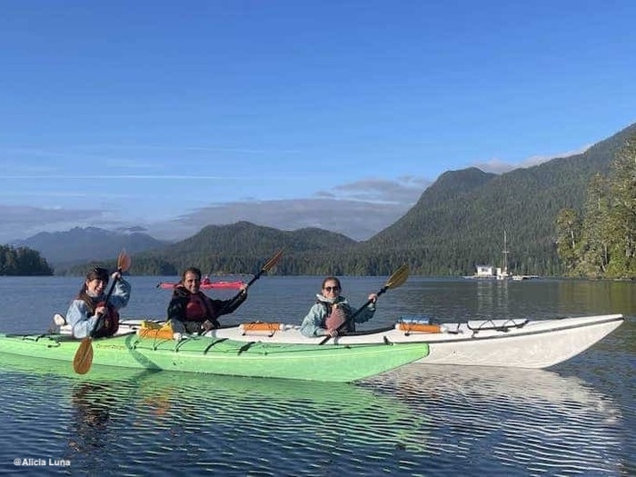 ©DCT-AliciaLuna-Kayaking-Tofino-scaled-1 ©DCT-AliciaLuna-Kayaking-Tofino-scaled-1