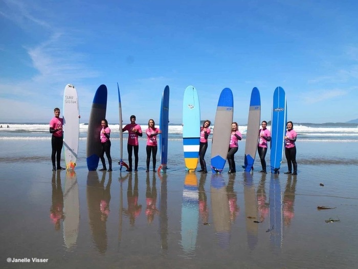©DCT-JanelleVisser-Tofino-Surfing